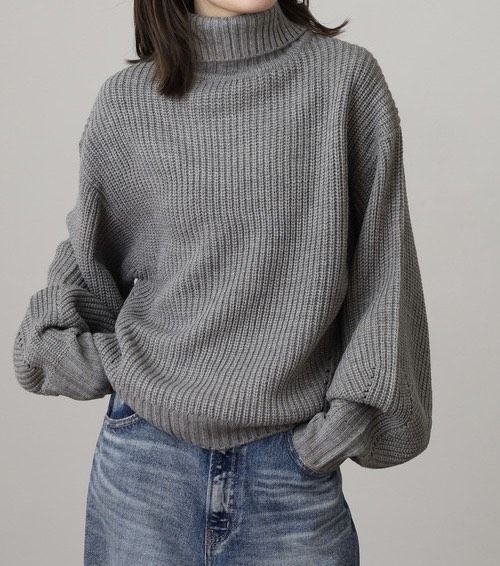 ウールタートルニット